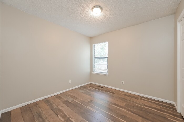 Building Photo - 14293 E Iowa Dr