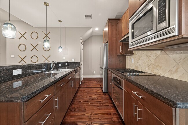 Building Photo - 1510 Crockett St