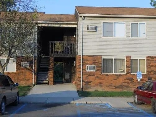 Building Photo - 1037 S Main St