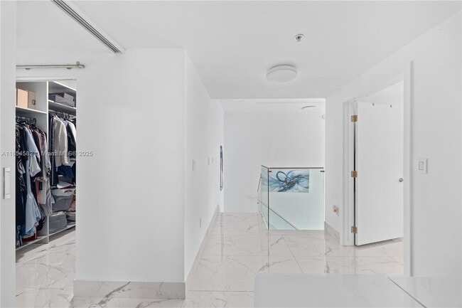 Building Photo - 3000 NE 188th St