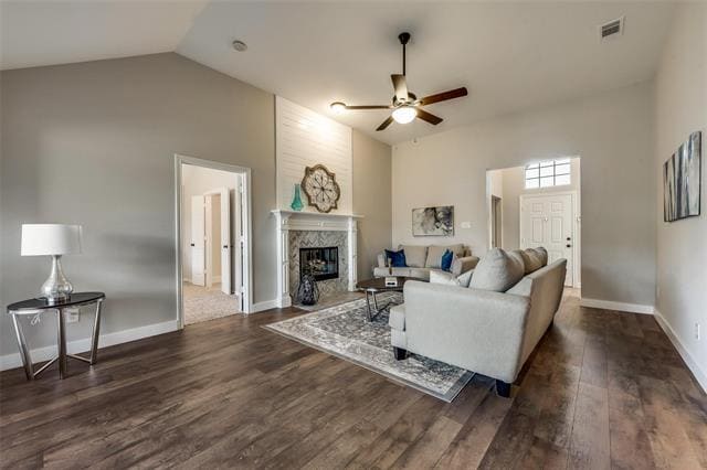 Building Photo - 1811 Creekpark Trail