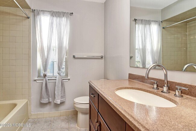 Building Photo - 159 Tulip Ln