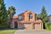 Building Photo - 4 Bedroon in Rocklin Near Galleria