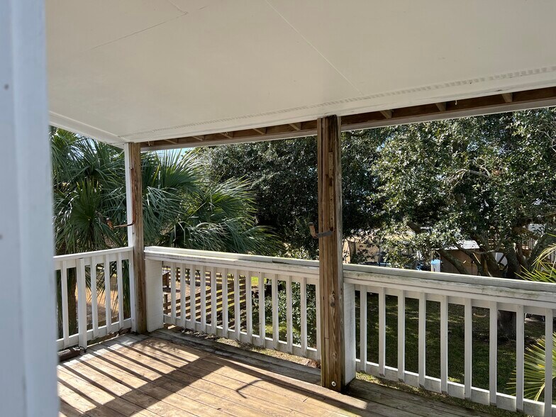 deck off living room - 213 Georgia Ave