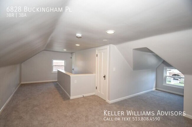 Building Photo - 6828 Buckingham Pl