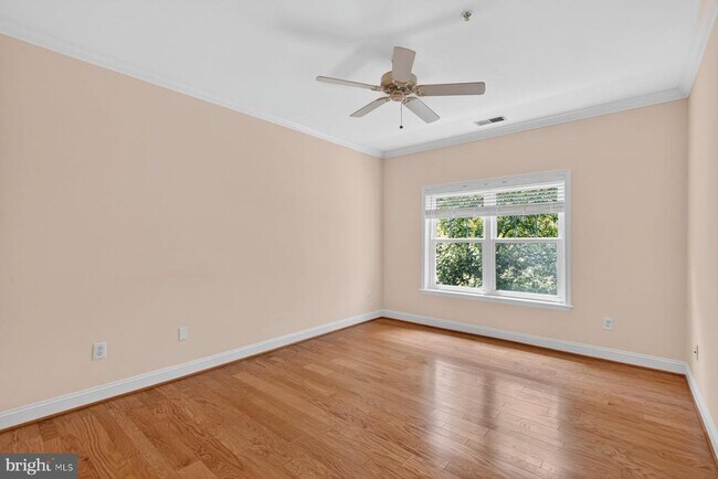Building Photo - 2111 Ganton Green