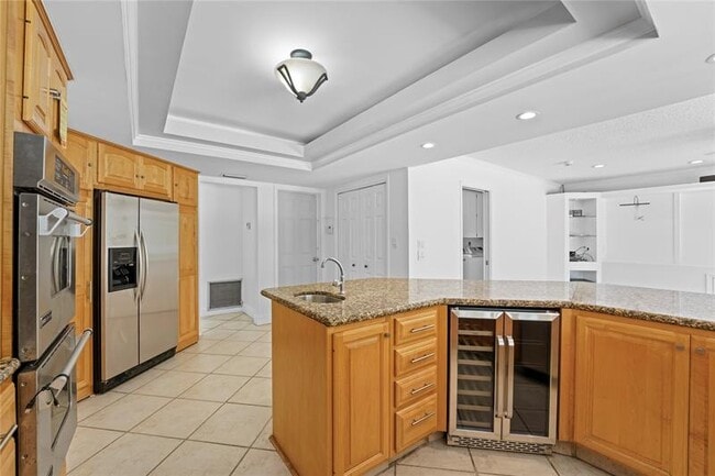 Building Photo - 1120 E Tropical Way