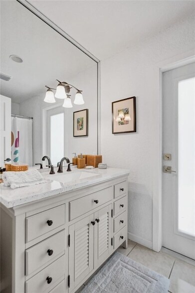 Building Photo - 3206 Robbins Rd