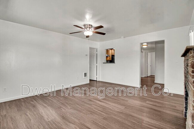 Building Photo - 9105 Rosedale Dr