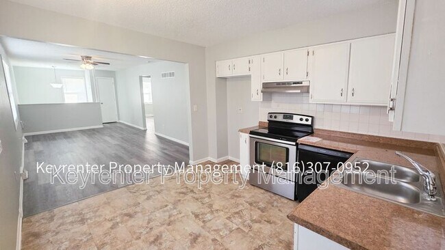 Building Photo - 5428 Ditzler Ave