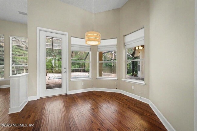 Building Photo - 337 S Mill View Way