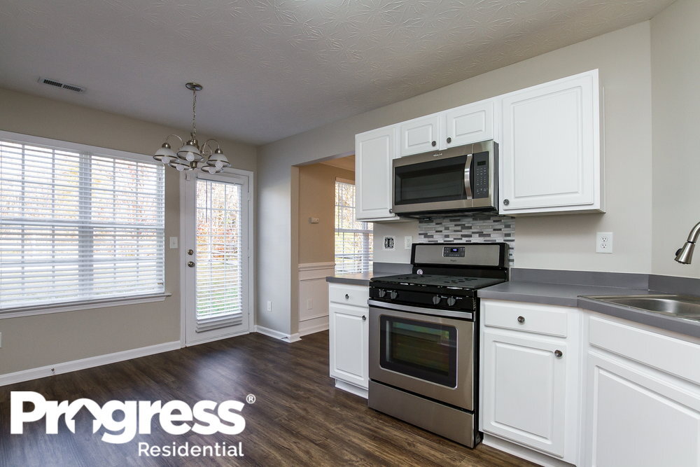 Building Photo - 7033 Tanners Creek Dr