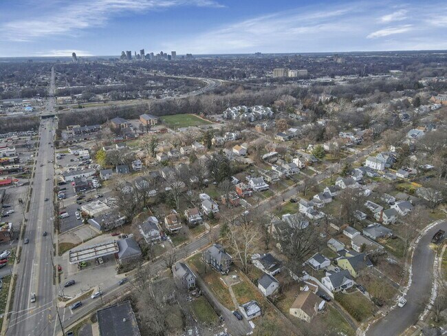 Building Photo - Elegant College Avenue Residence in a Prime Columbus Location