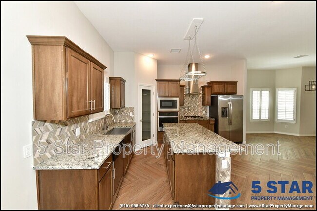 Building Photo - 6933 Copper Town Dr