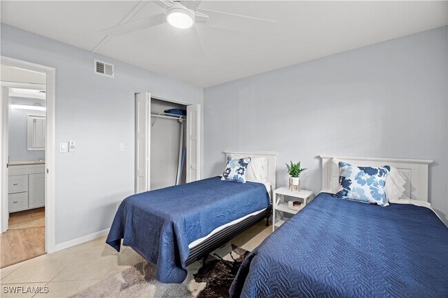 Building Photo - 1055 Forest Lakes Dr