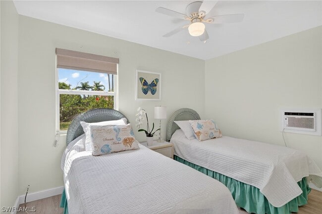 Building Photo - 1189 6th Ln N