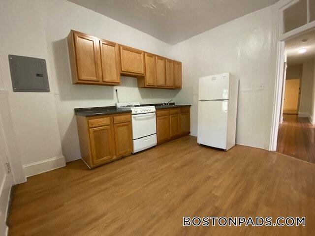 Building Photo - 1381 Commonwealth Avenue
