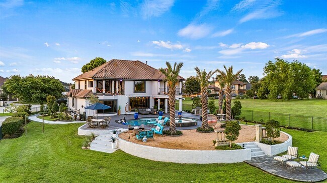 Building Photo - 12345 White Oak Point