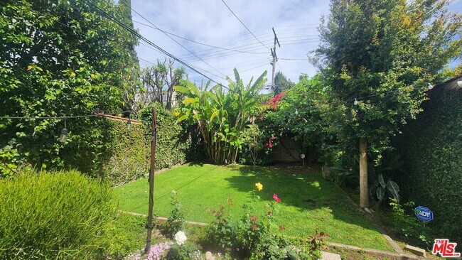 Building Photo - 1220 S Highland Ave