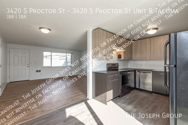 Building Photo - 3420 S Proctor St