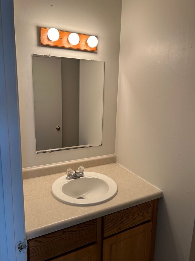 Building Photo - 3 Bedroom, Single-story Townhomes for rent in Madrid, IA