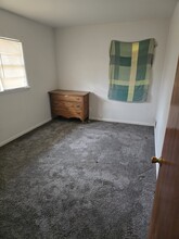 Building Photo - 323 Cherokee Ln