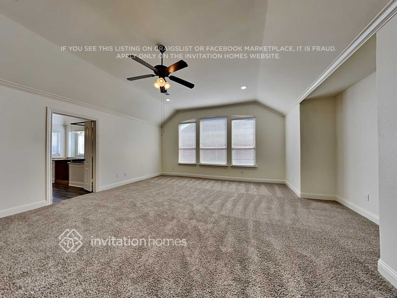 Building Photo - 2449 Sunderland Ln