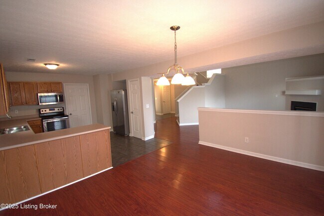 Building Photo - 4221 Willowview Blvd