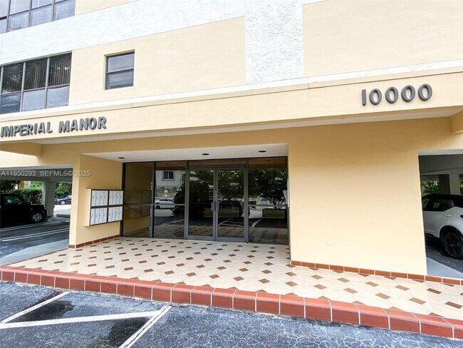 Building Photo - 10000 Bay Harbor Terrace