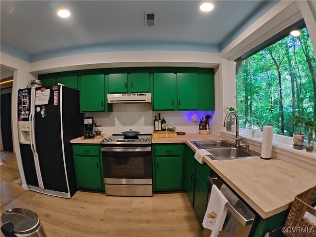 Building Photo - 3309 Landria Dr