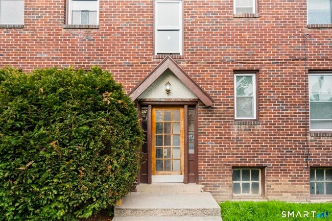 Building Photo - 38 Beacon St