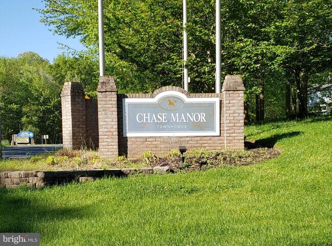 Building Photo - 6912 Myersview Dr