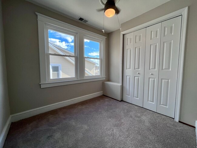 Building Photo - 410 Walcott Rd