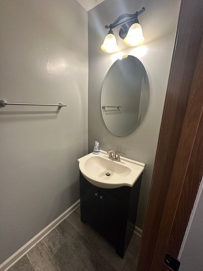 Building Photo - Introducing a stunning three-bedroom, two and a half bathroom home for rent in Columbus, OH!