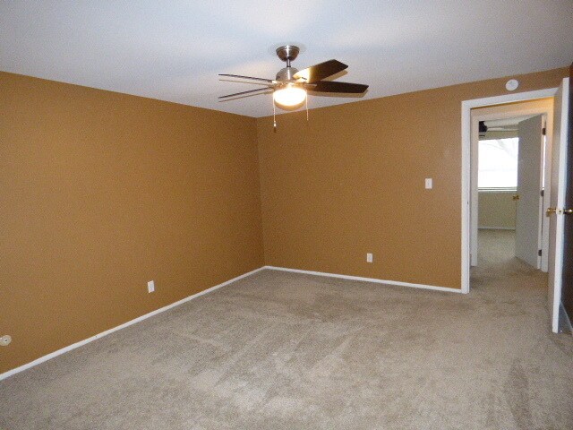 Building Photo - Hearthstone Condo
