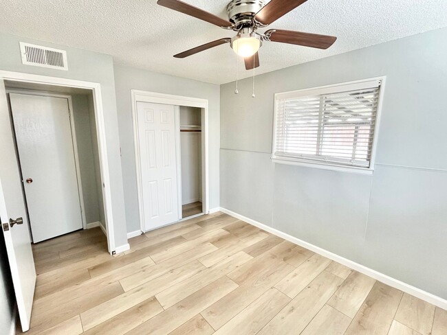 Building Photo - Merced: $1975 3 bed 2 bath single story ho...