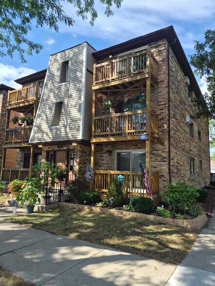 Building Photo - 6700 W 64th Pl