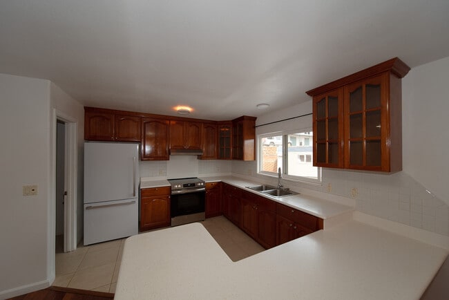 Building Photo - 99-060 Nalopaka Pl