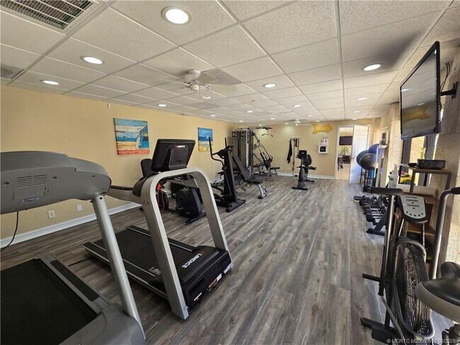 Building Photo - 10600 S Ocean Dr