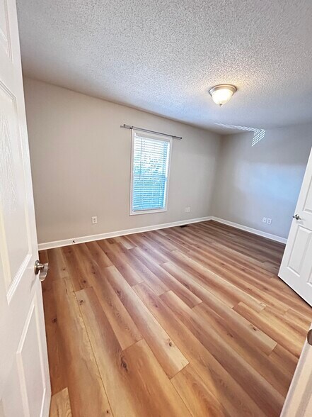 Building Photo - 563 Boring Chapel Rd