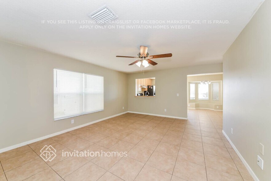 Building Photo - 10710 Lakeside Vista Dr