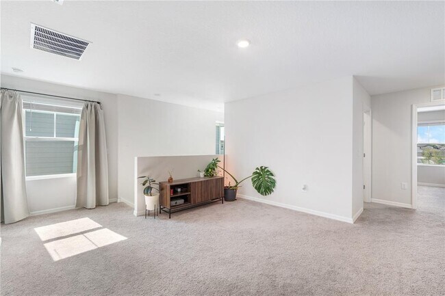 Building Photo - 14884 Summer Br Dr