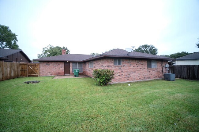 Building Photo - 12403 Bexley Dr