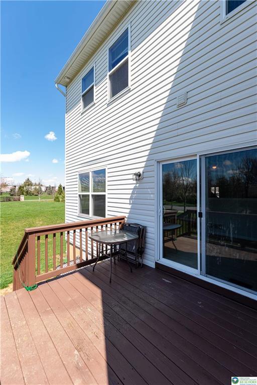 Building Photo - 955 King Way