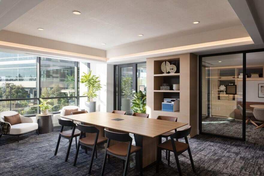 Building Photo - 1001 N Shoreline Blvd