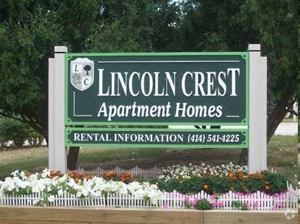 Building Photo - Lincoln Crest