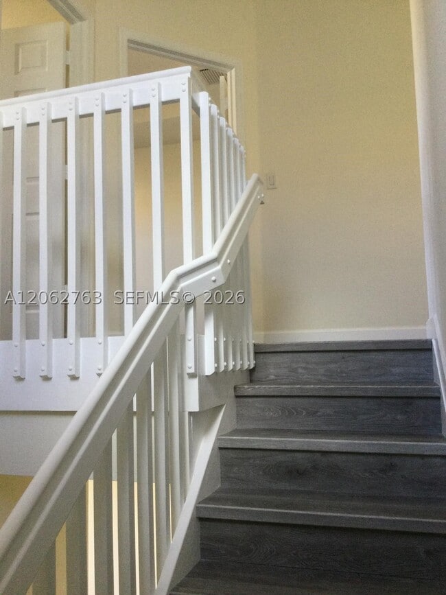 Building Photo - 17370 SW 153rd Ave