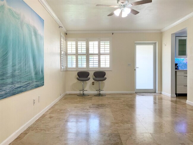 Building Photo - 930 Osceola Dr