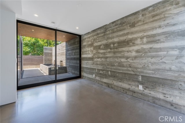 Building Photo - 762 Rosecrans Ave