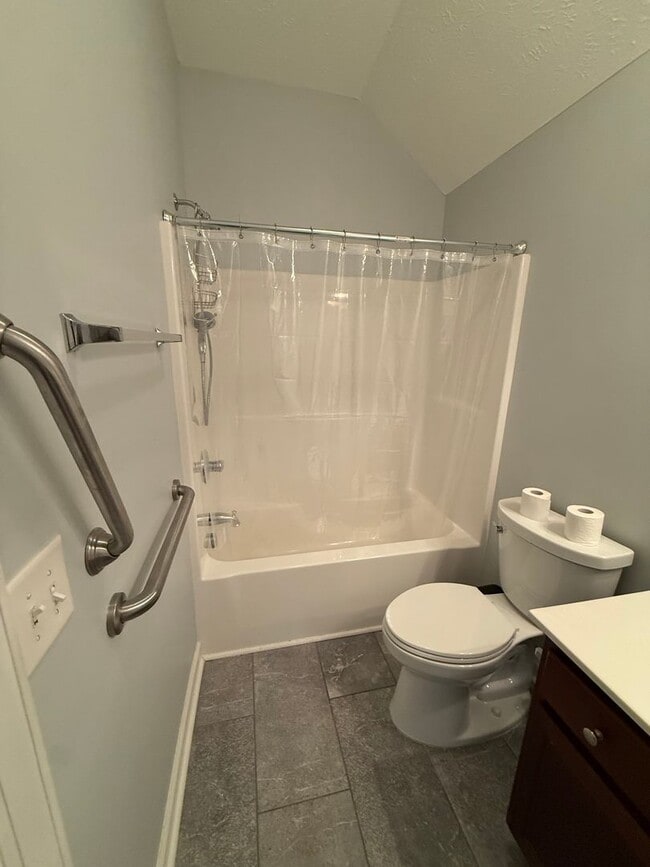 Building Photo - MOVE IN SPECIAL: 1/2 OFF FIRST FULL MONTHS RENT WITH A 12 MONTH LEASE!! 3BR/3BA in Prime Gallatin...